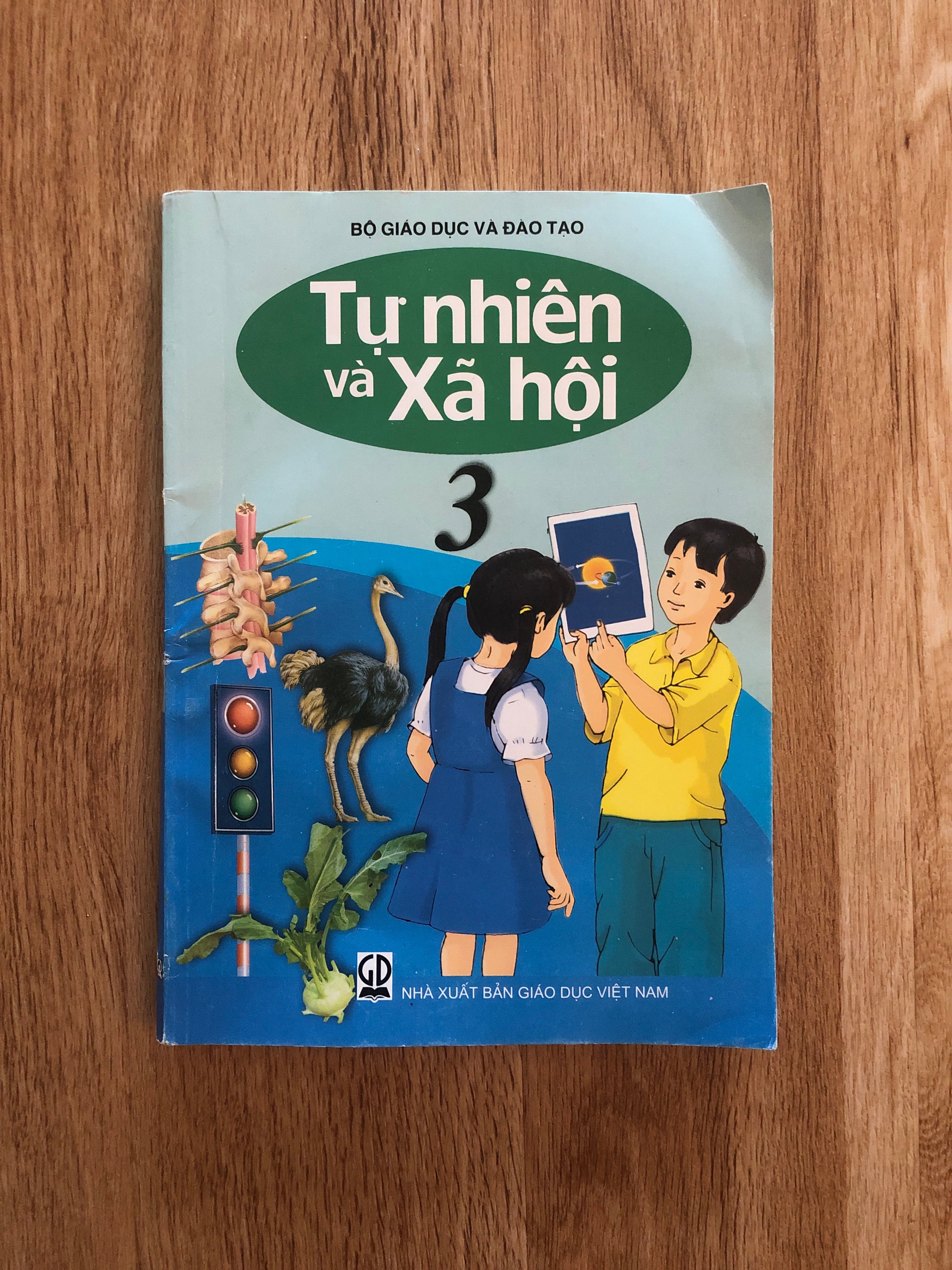 Tự nhiên và xã hội lớp 3 - Thuộc dự án sách cho tặng